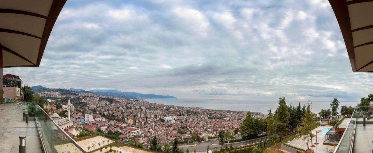 Radisson Blu Hotel Trebizonda Exterior foto Panorama of Nikiti